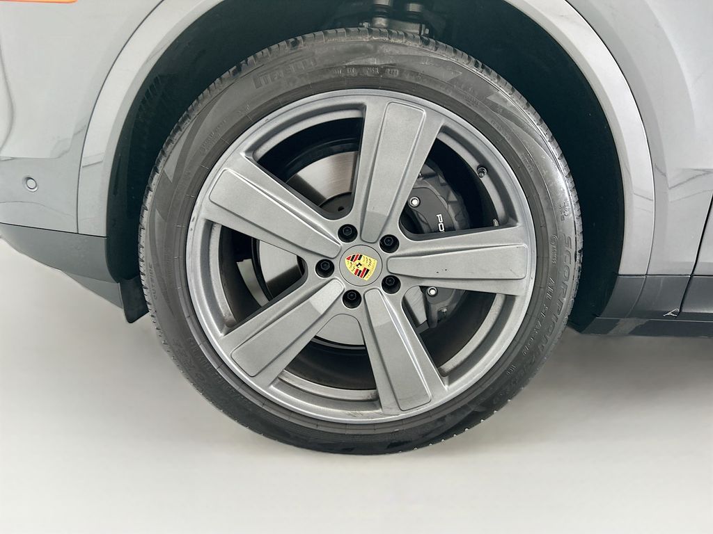 Thumbnail: 2024 Porsche Cayenne - 29