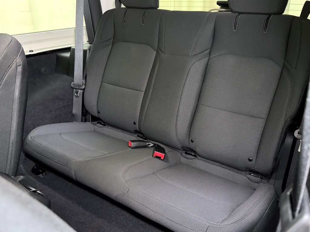 Thumbnail: 2021 Jeep Wrangler - 32