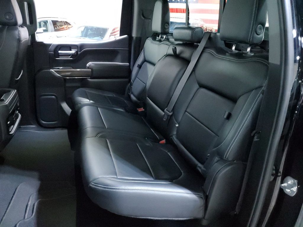 2021 Chevrolet Silverado 1500 RST photo