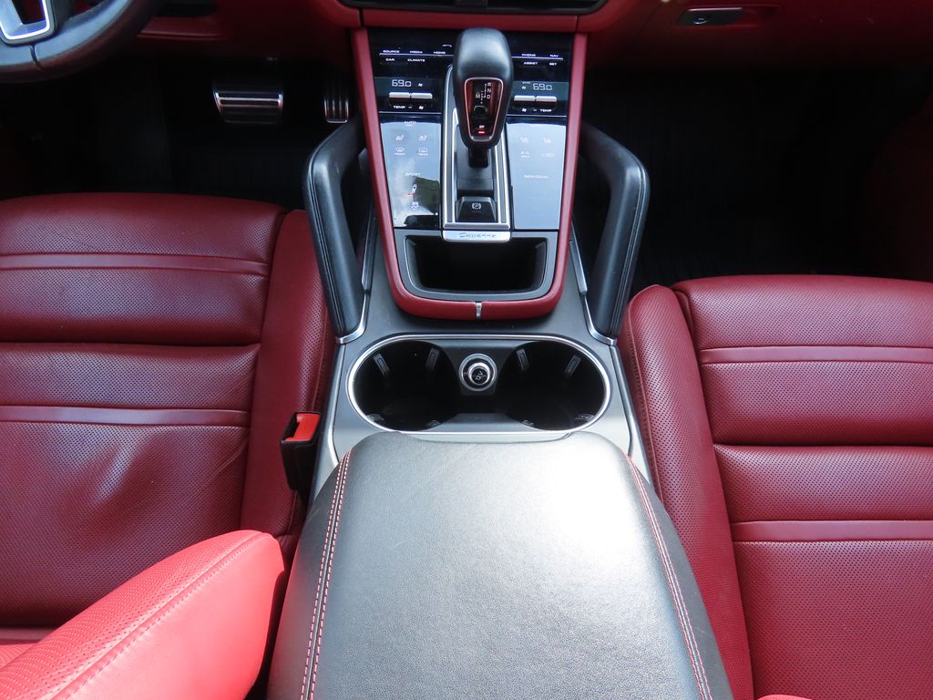 Thumbnail: 2019 Porsche Cayenne - 9