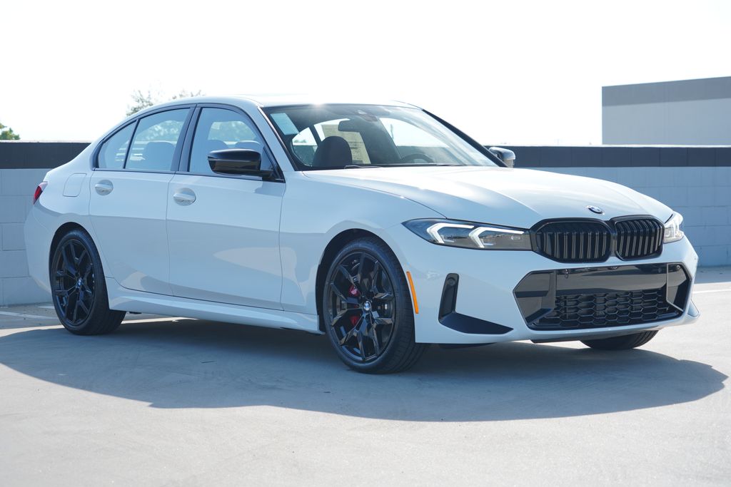 Thumbnail: 2026 BMW 3 Series - 3
