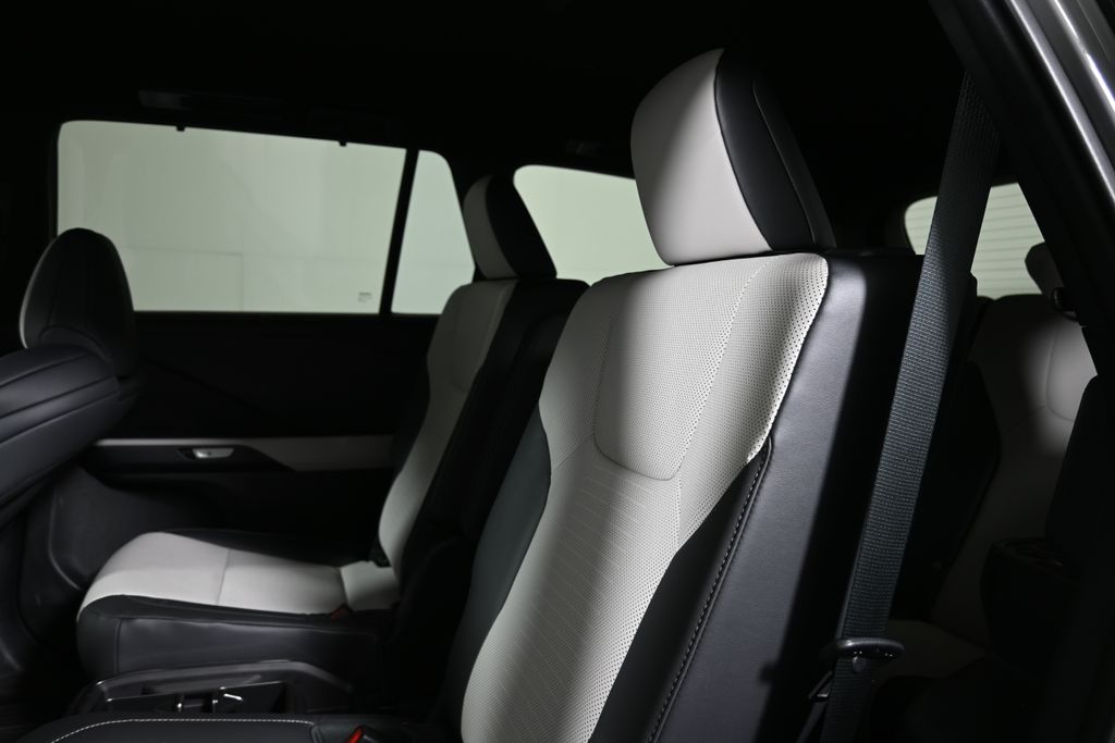 Thumbnail: 2025 Lexus TX - 4