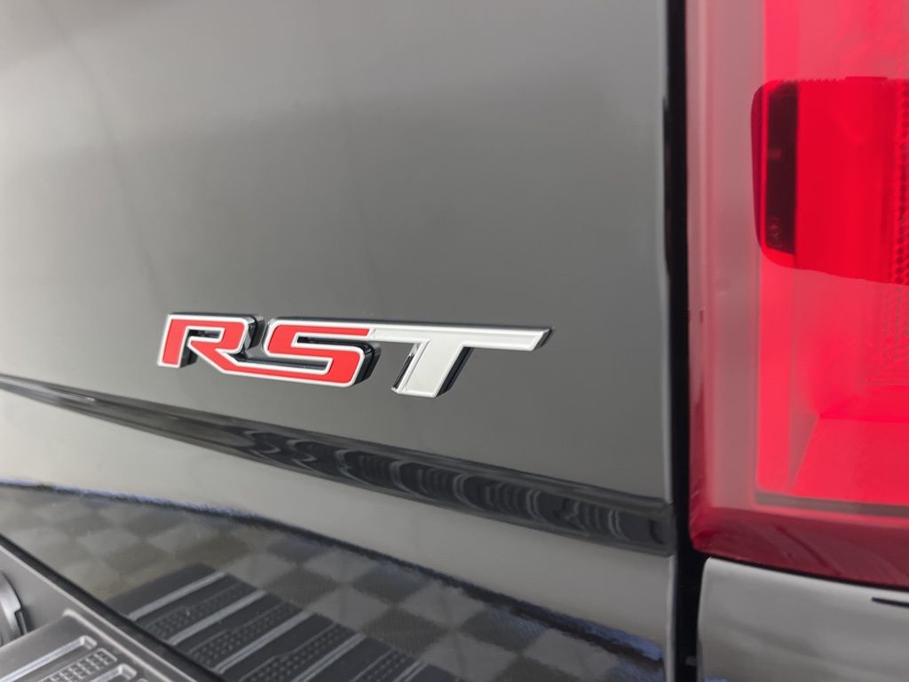 Thumbnail: 2026 Chevrolet Silverado 1500 - 18