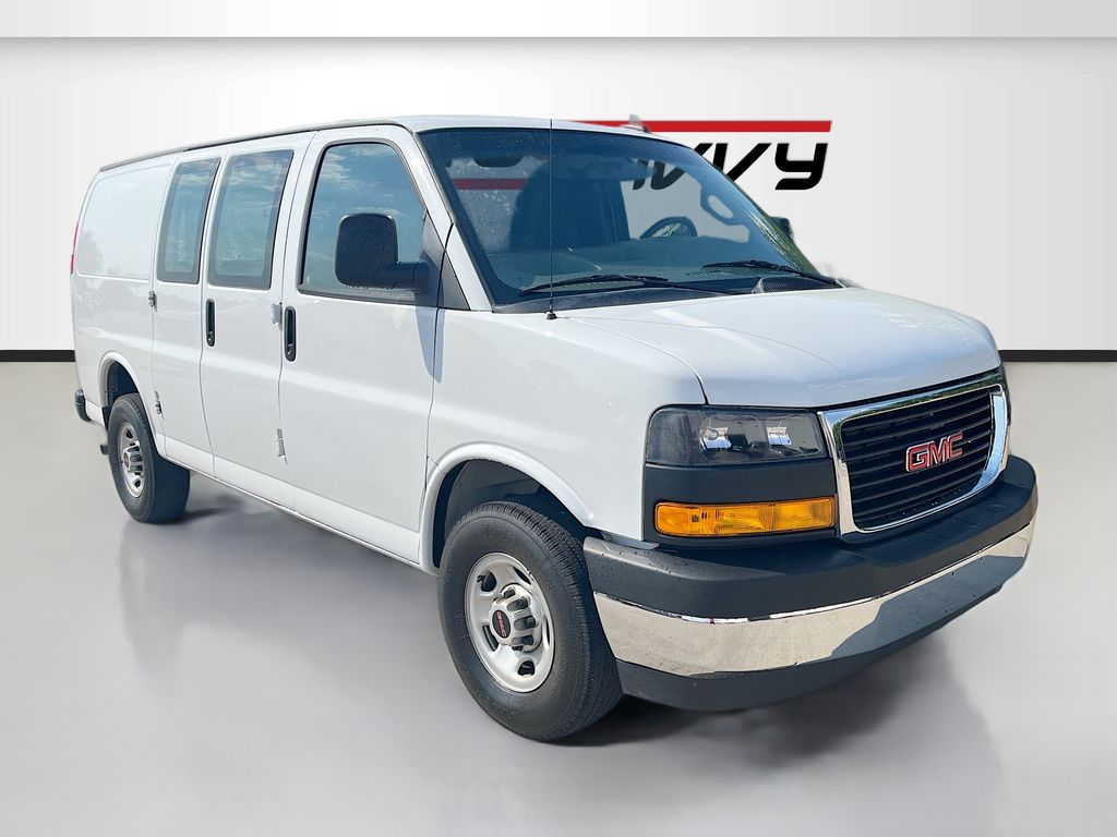 2022 GMC Savana 2500's photo