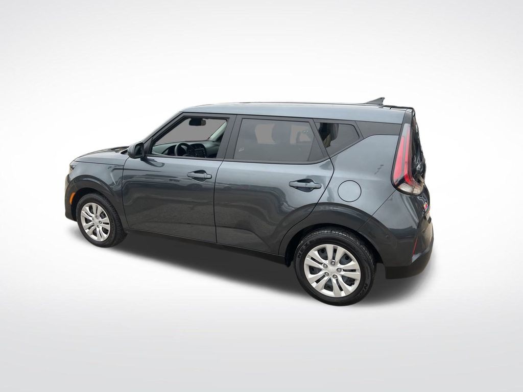 2023 Kia Soul LX photo
