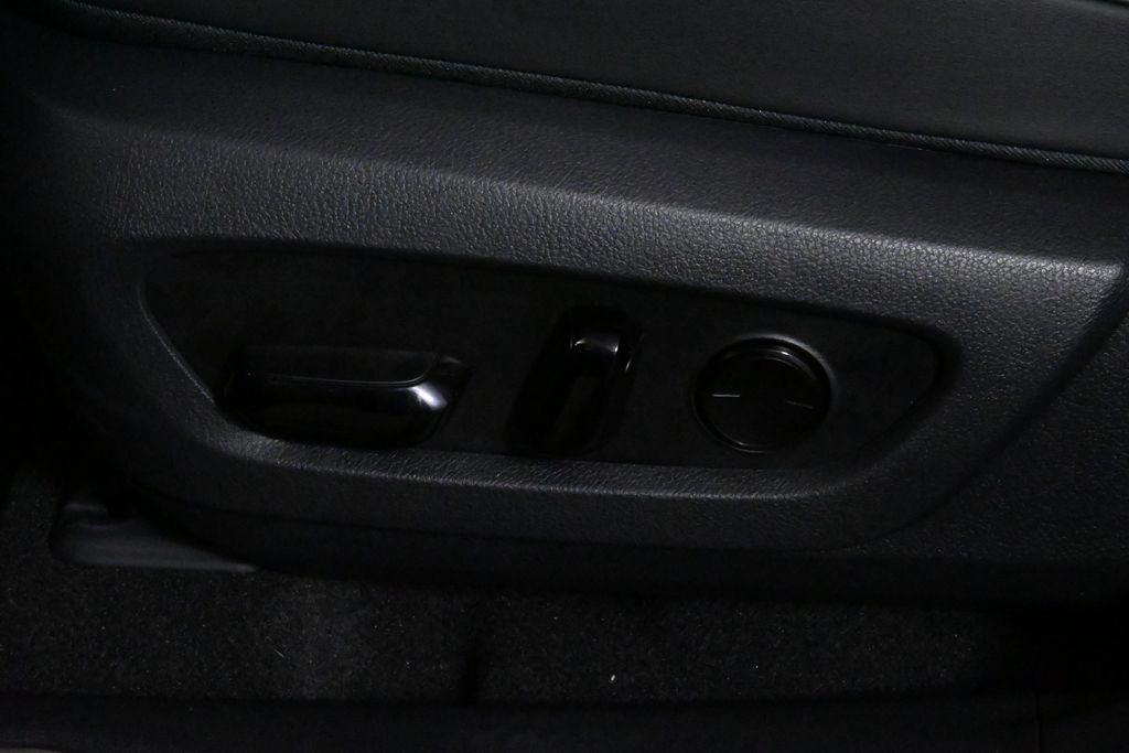 Thumbnail: 2025 Lexus RX - 27