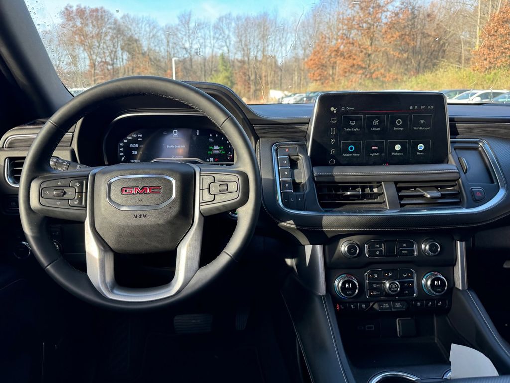 2023 GMC Yukon SLT 9