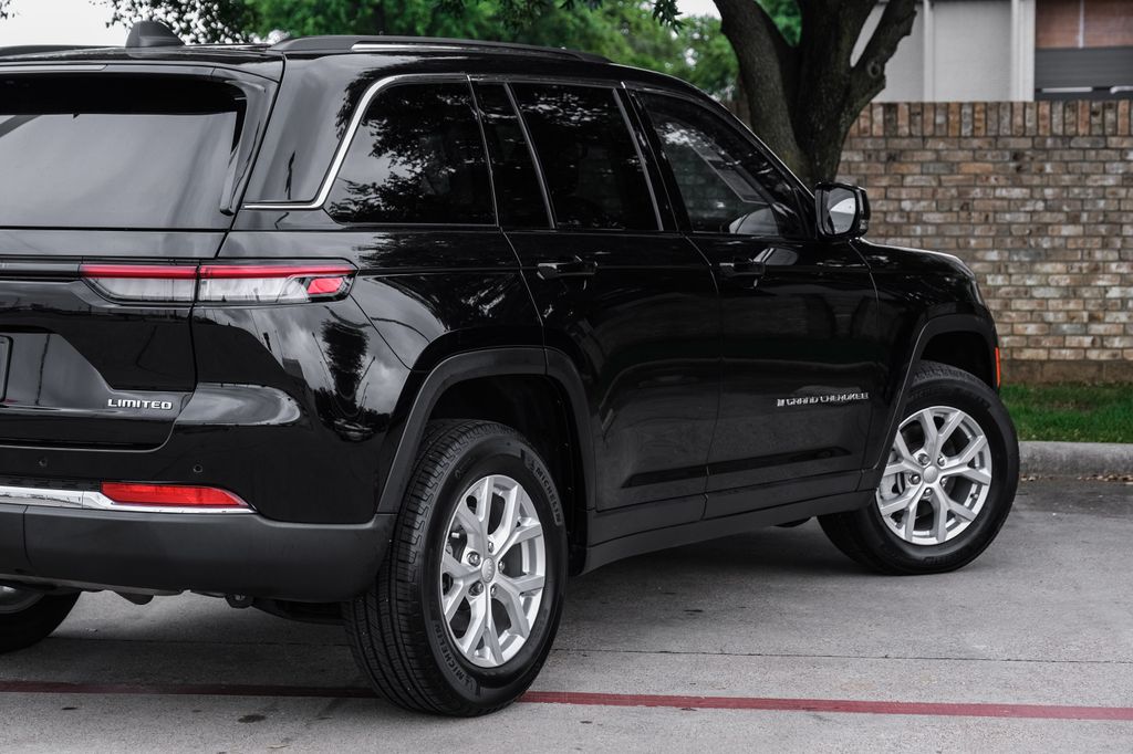 used 2023 Jeep Grand Cherokee car, priced at $34,153