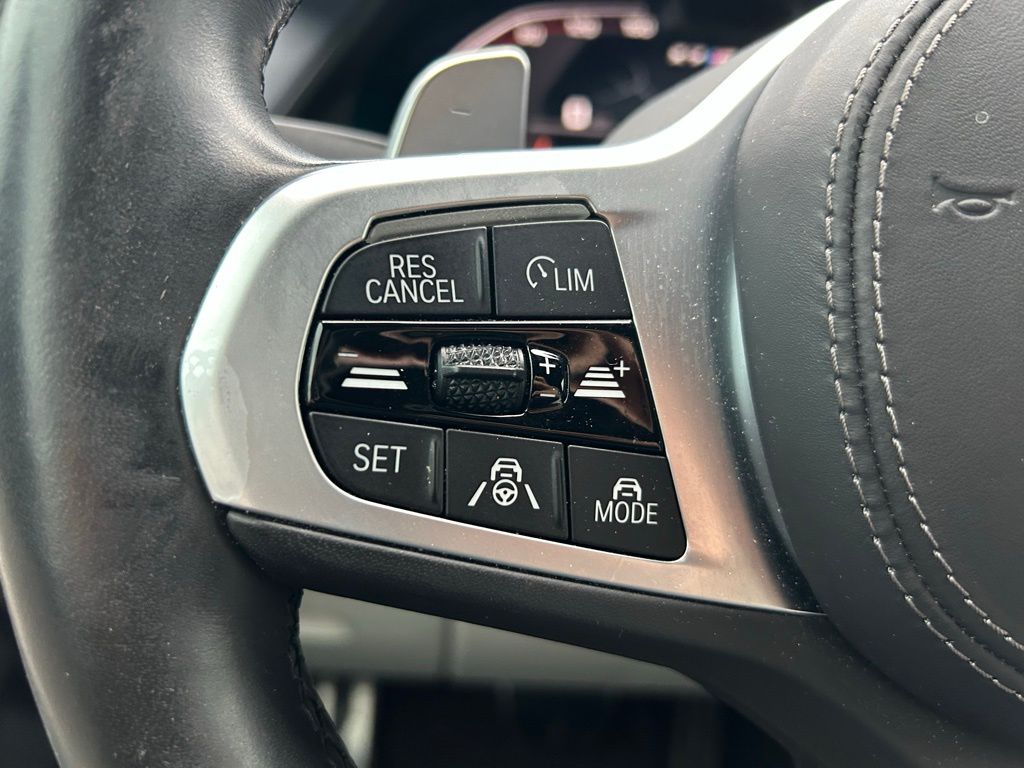 2022 BMW X7 M50i 22