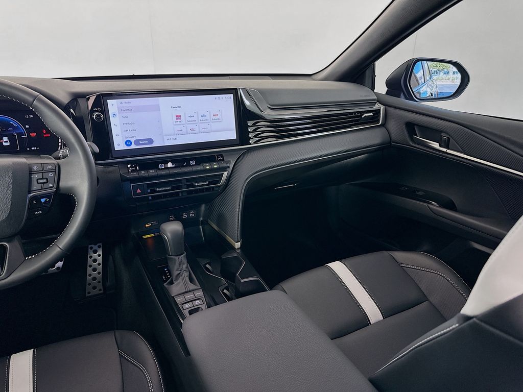 Thumbnail: 2025 Toyota Camry - 22