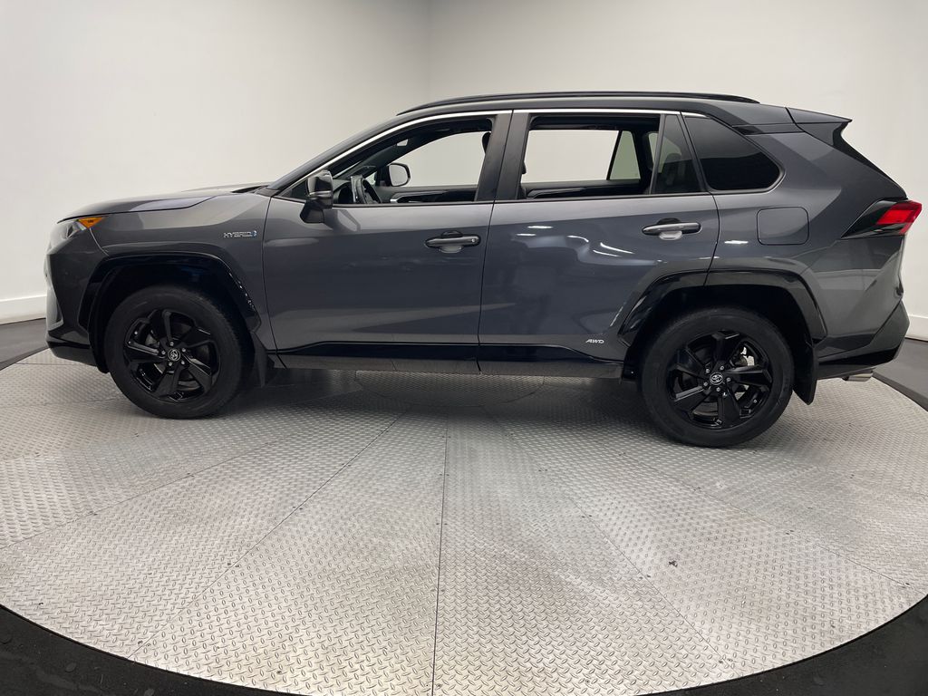 2020 Toyota RAV4 XSE 8