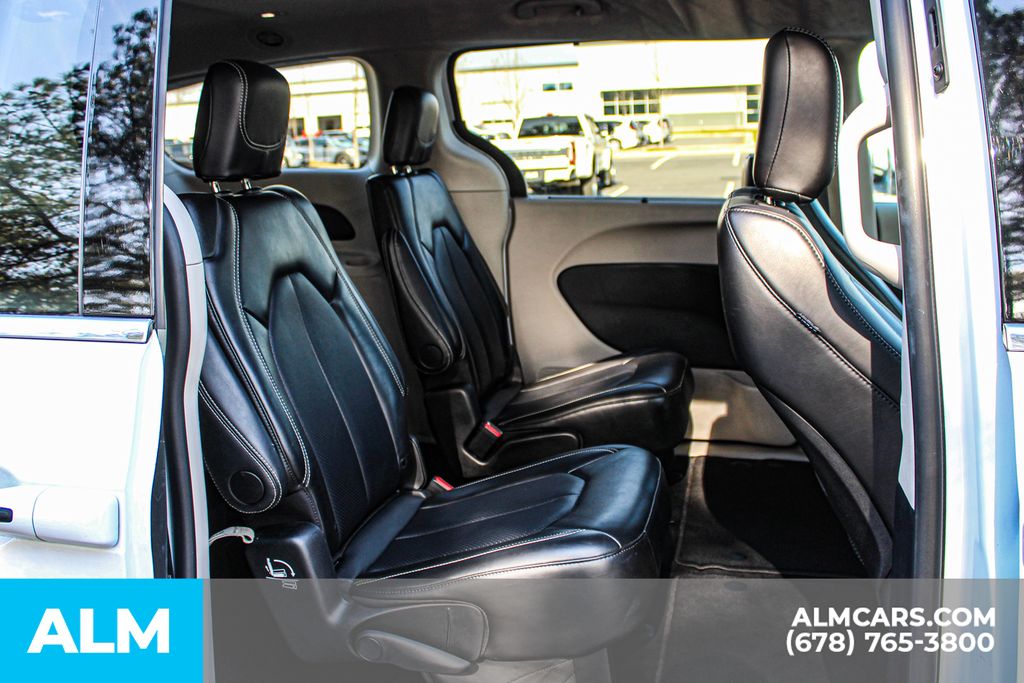 2024 Chrysler Pacifica Touring L - Photo 23