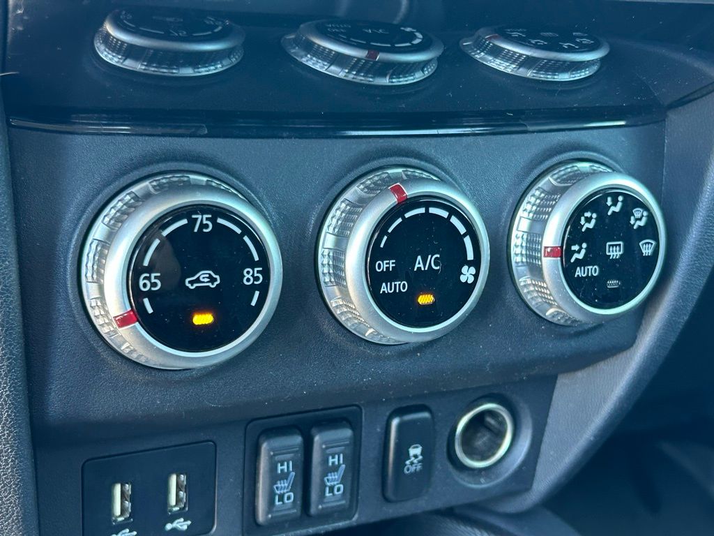 Used 2021 Gray Mitsubishi 2.0 SE image 31