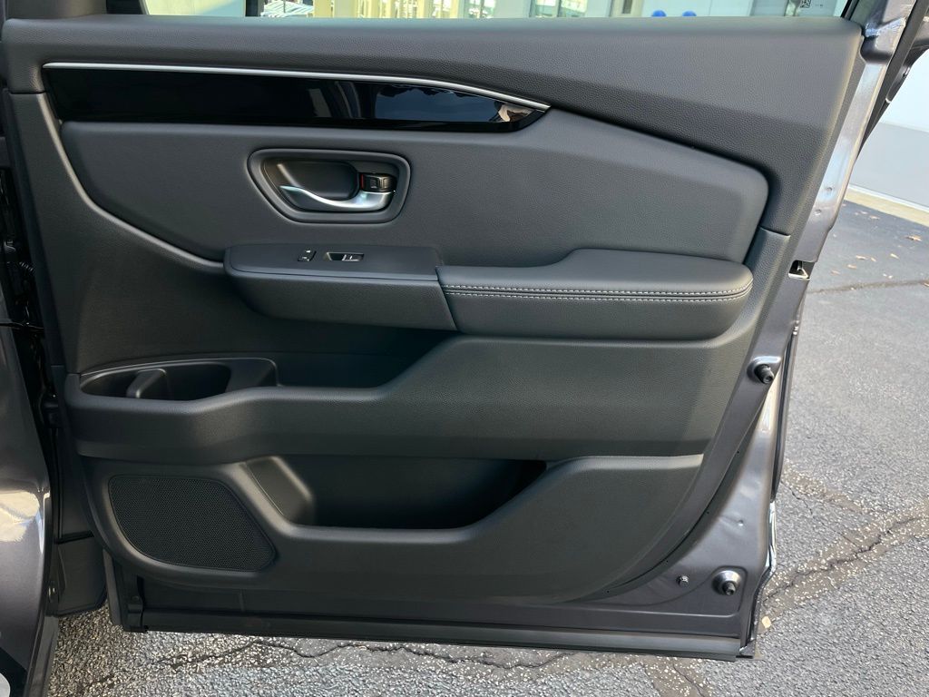 Thumbnail: 2025 Honda Pilot - 29