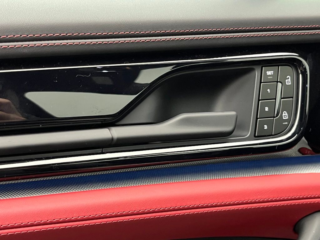 Thumbnail: 2026 Porsche Panamera - 21