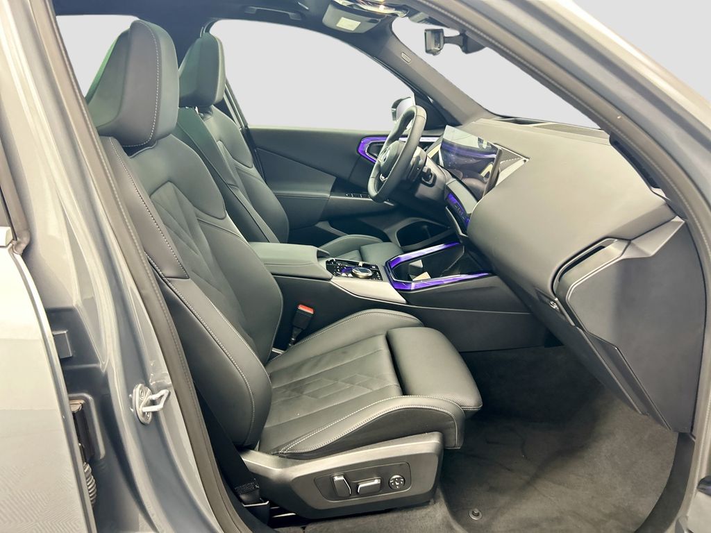 Thumbnail: 2025 BMW X3 - 18