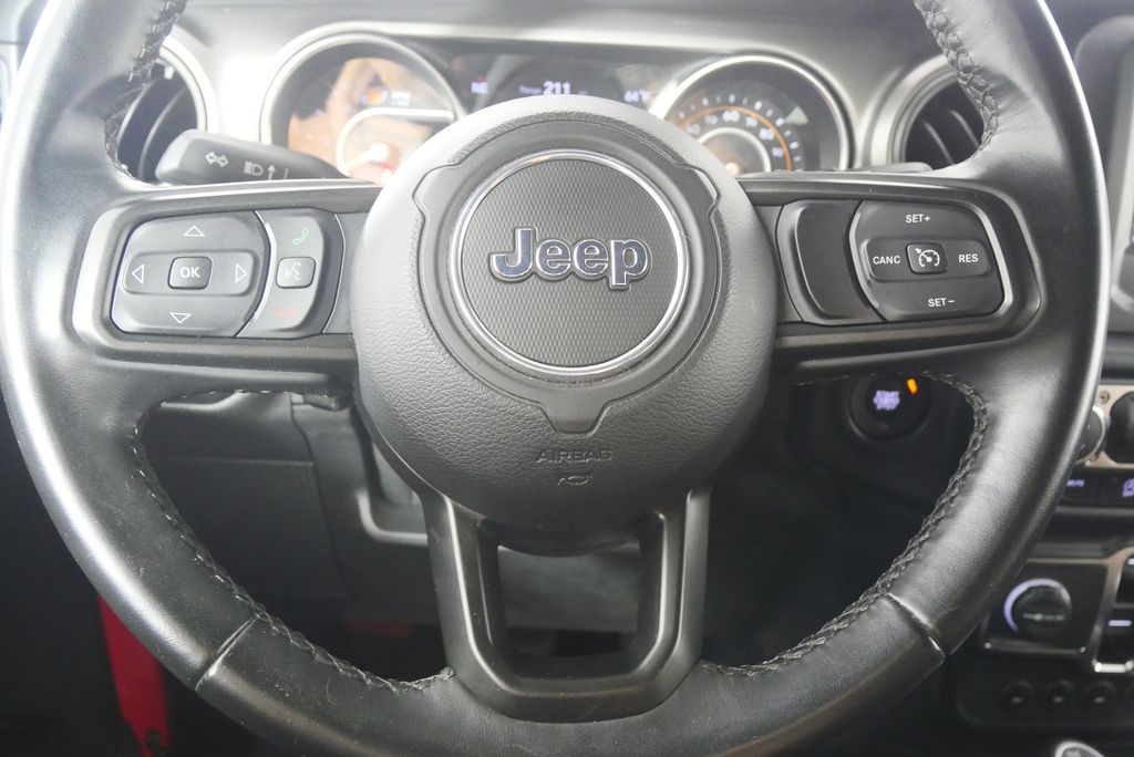 Thumbnail: 2021 Jeep Wrangler - 21