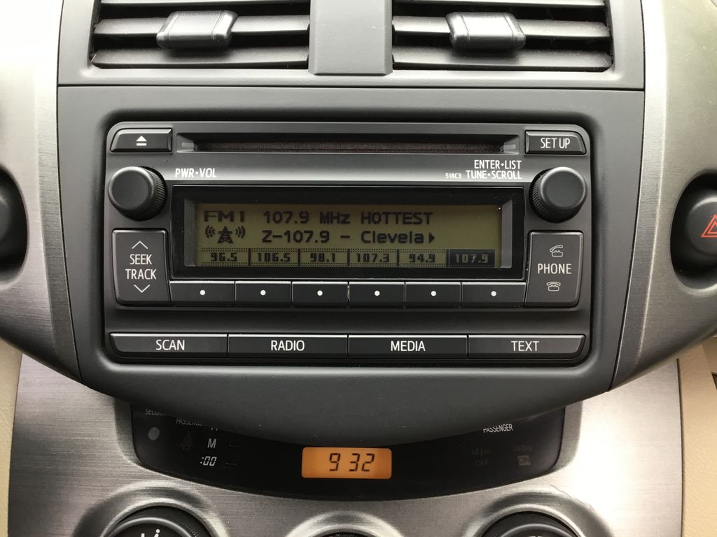 2012 Toyota RAV4 Base 9