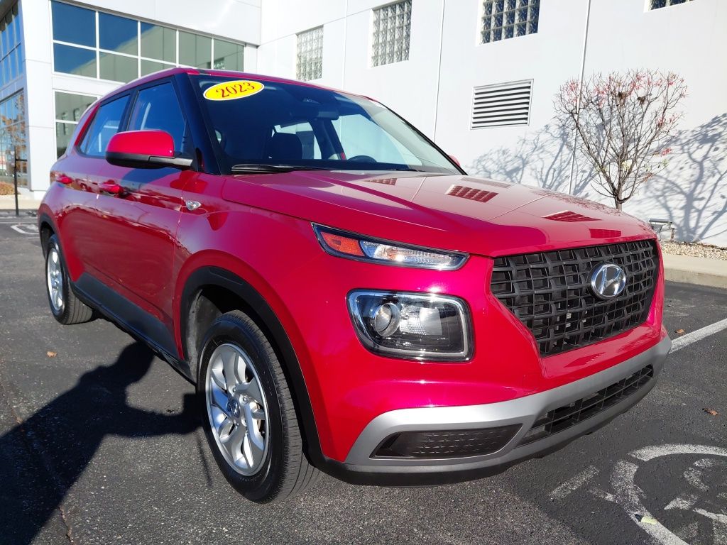 Thumbnail: 2023 Hyundai Venue - 4