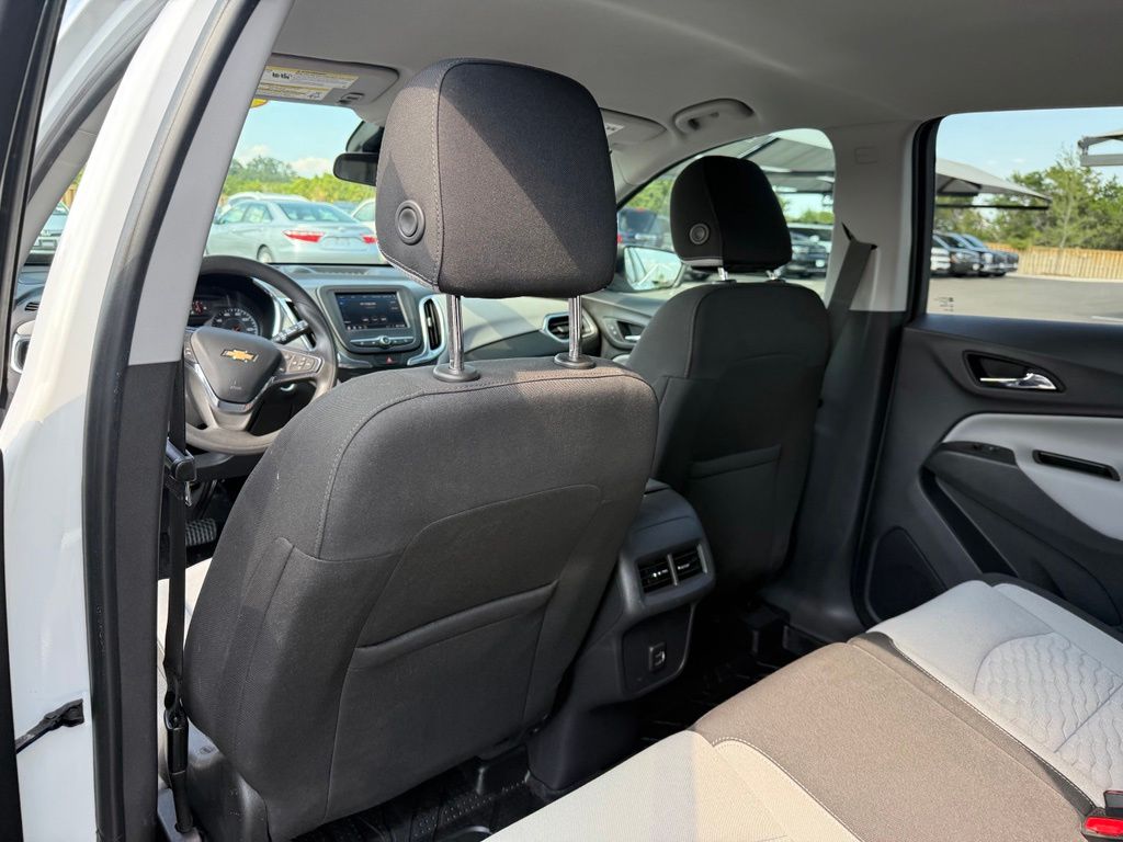 Thumbnail: 2021 Chevrolet Equinox - 21