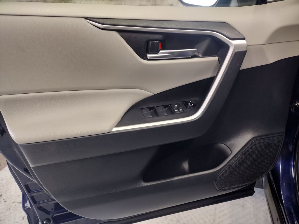 2019 Toyota RAV4 Hybrid XLE
