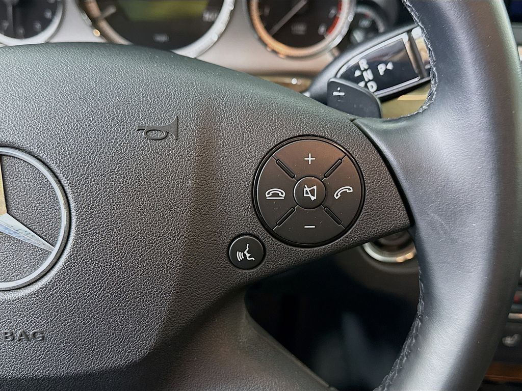 Thumbnail: 2010 Mercedes-Benz E-Class - 12