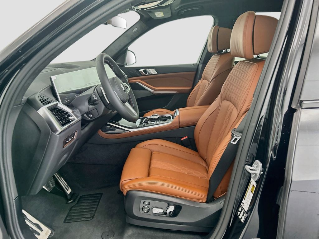 Thumbnail: 2027 BMW X7 - 18