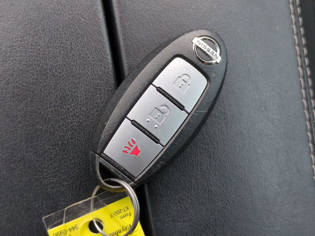 Used 2021 Red Nissan S image 22