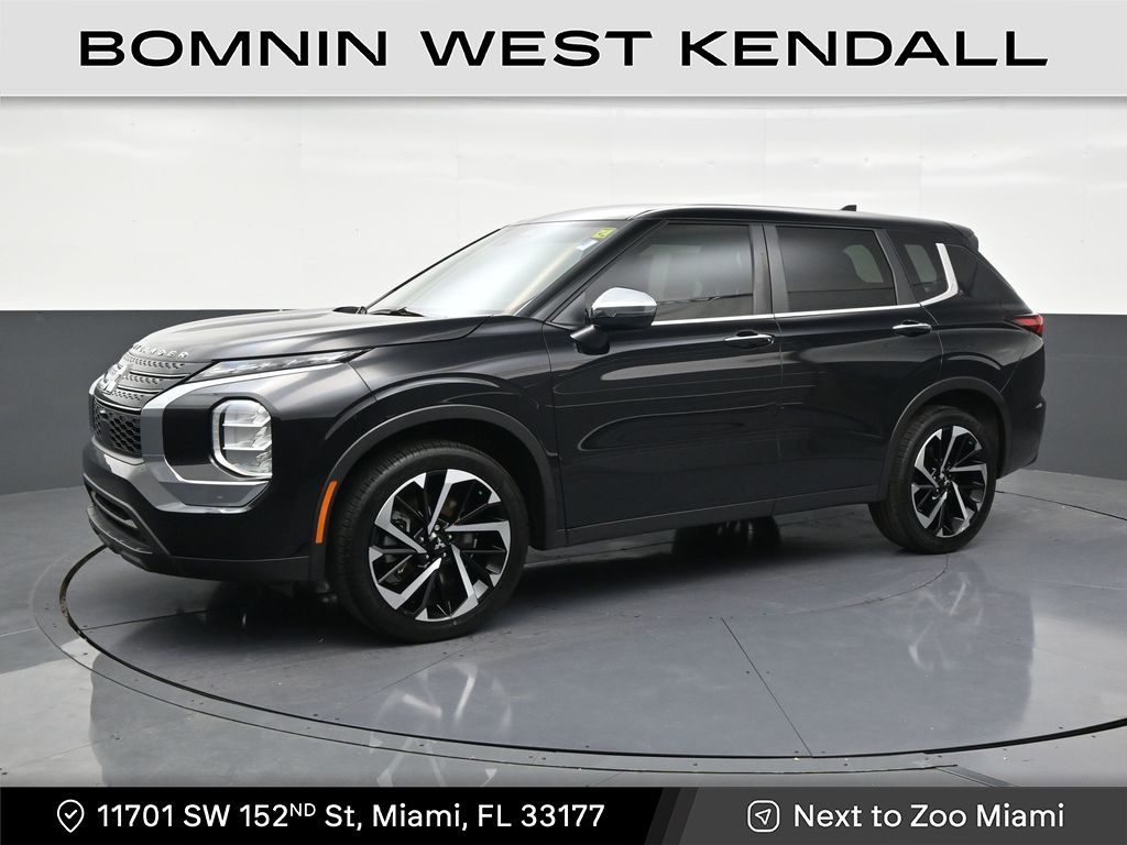 Black Diamond 2022 Mitsubishi Outlander ES FWD SUV / Crossover Front-Wheel Drive Continuously Variable Transmission