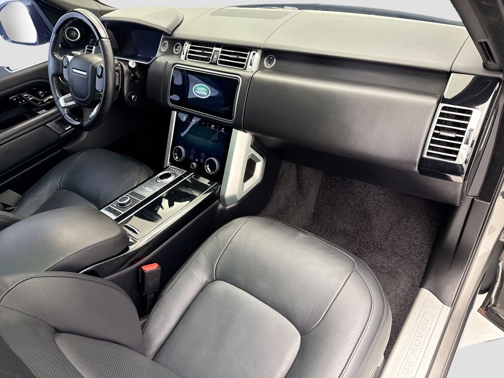 Thumbnail: 2022 Land Rover Range Rover - 16