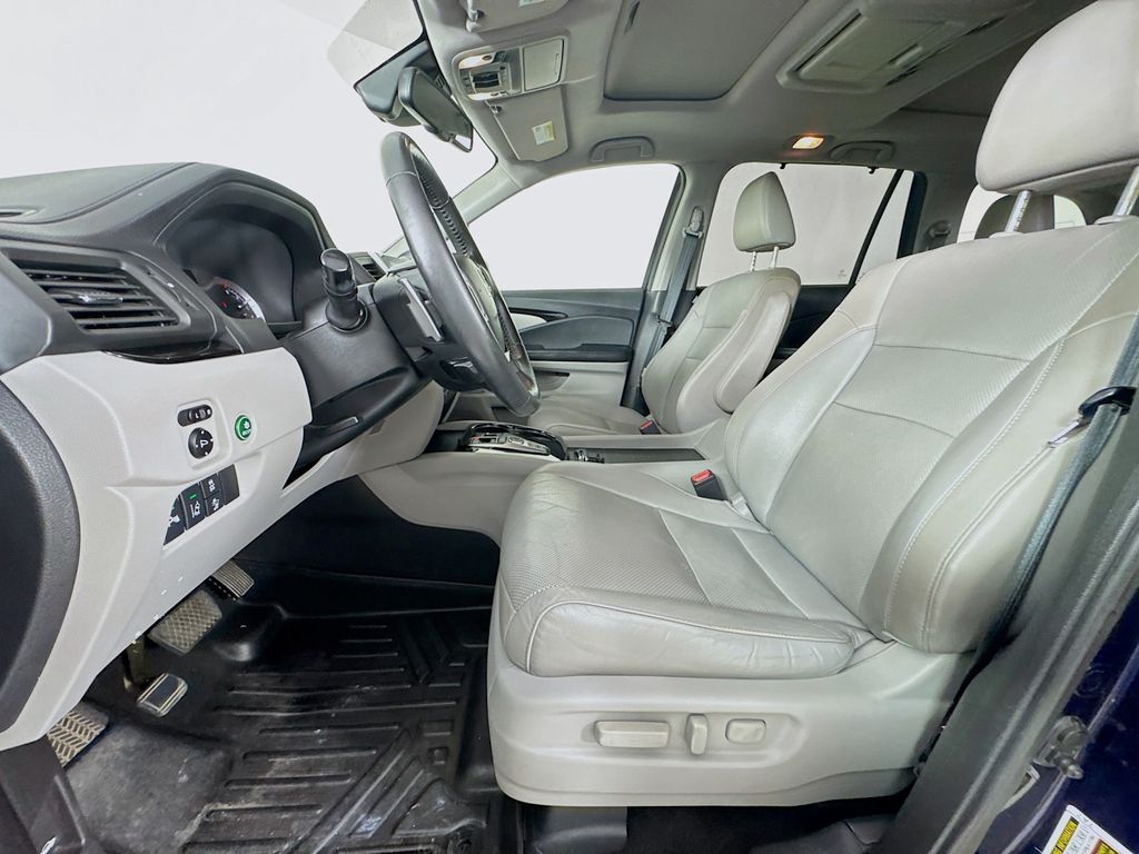 Used Car 2016 Honda Pilot  Elite For Sale Under $20,000 In Austin, Texas