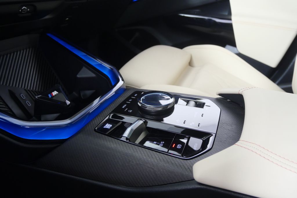 Thumbnail: 2025 BMW X3 - 23