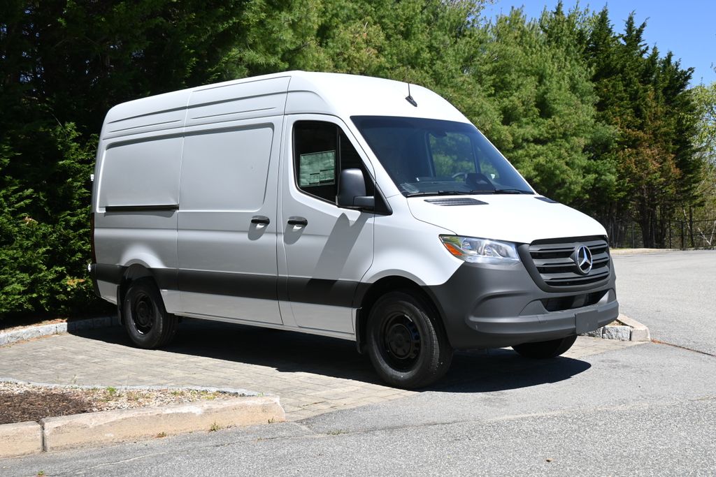 2025 Mercedes-Benz Sprinter 2500 9