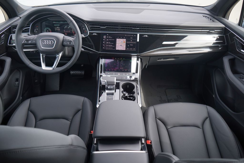 Thumbnail: 2026 Audi Q7 - 7