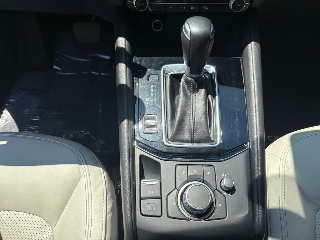 2023 Mazda CX-5 2.5 S Preferred Package