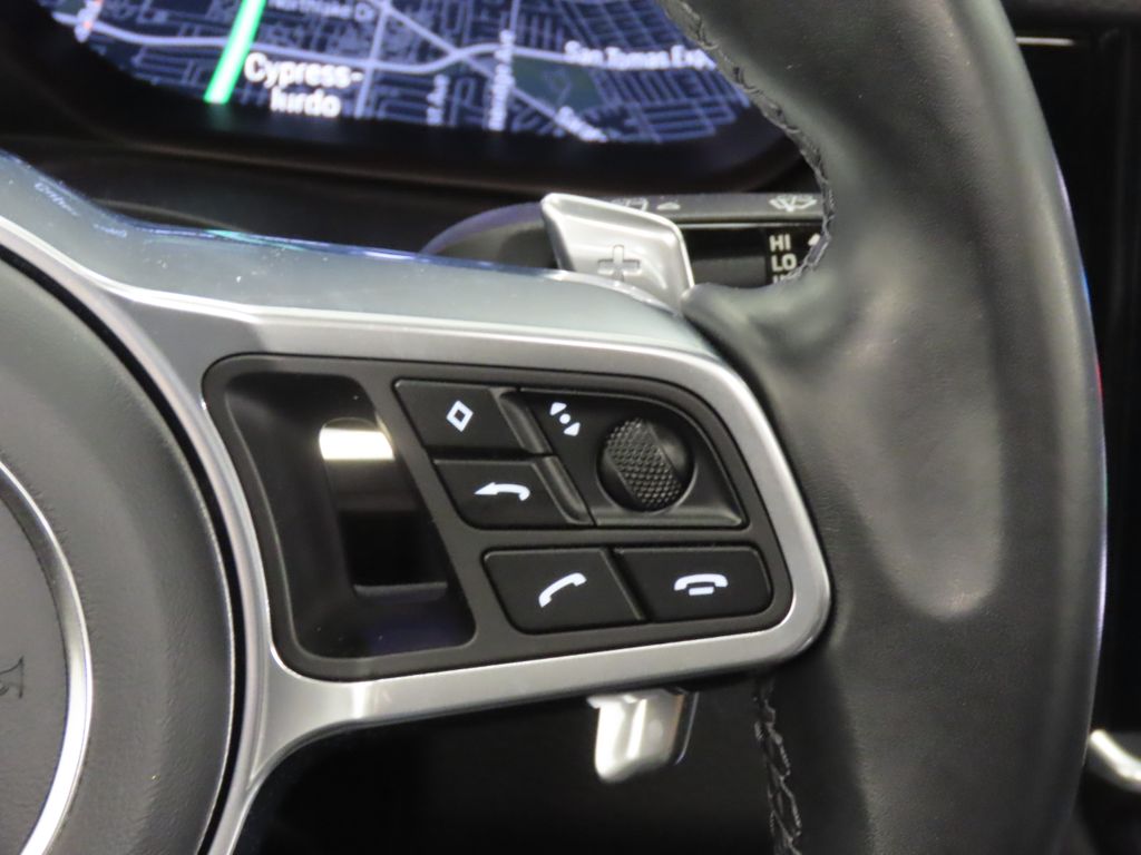 Thumbnail: 2023 Porsche Cayenne - 21