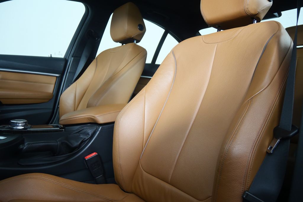 Thumbnail: 2017 BMW 3 Series - 11