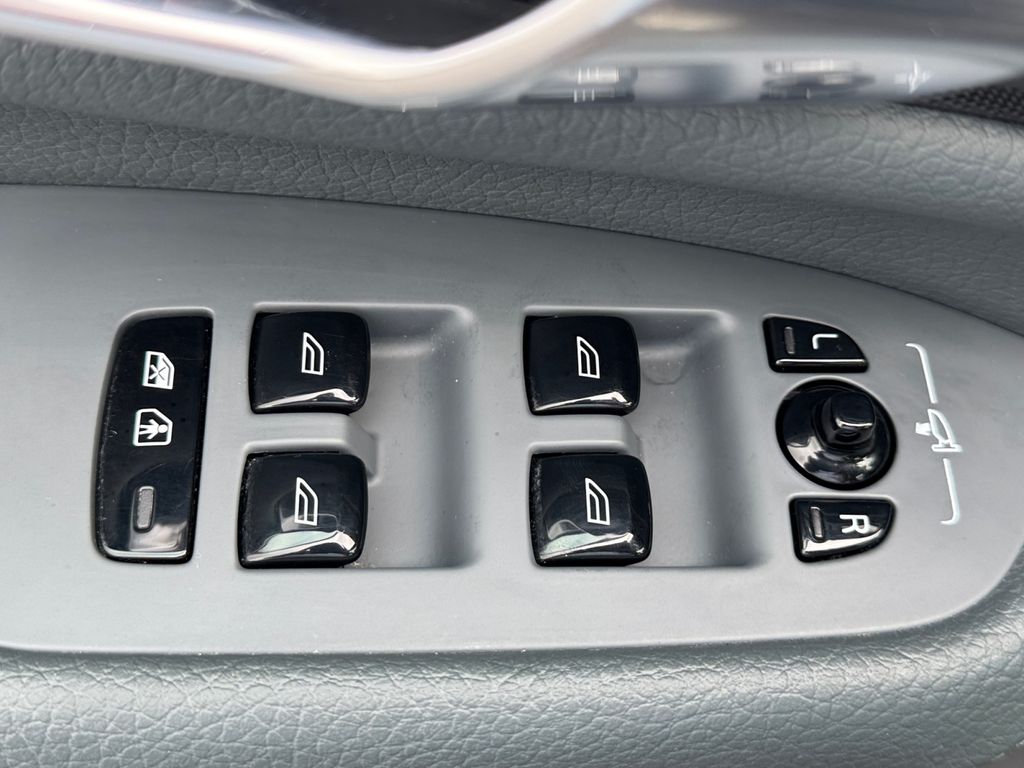 2020 Volvo XC90 T6 Momentum Black at Subaru and VW of Moon Township