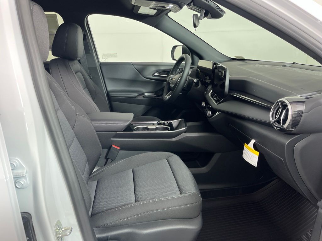 Thumbnail: 2027 Chevrolet Equinox - 9