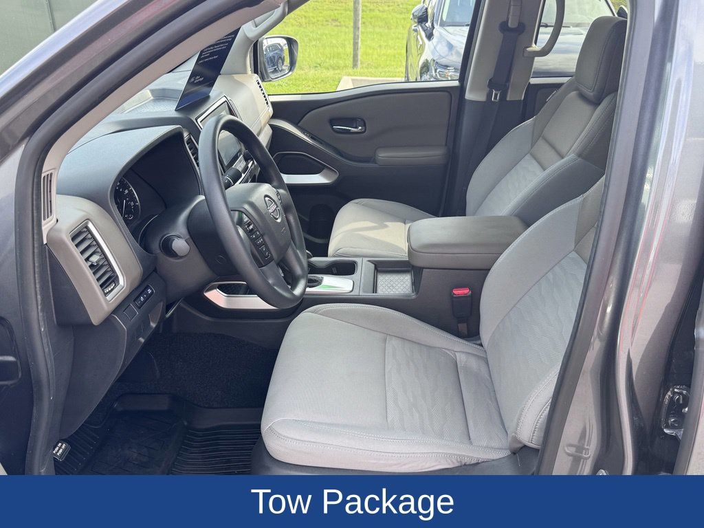 2023 Nissan Frontier Crew Cab SV 4x4