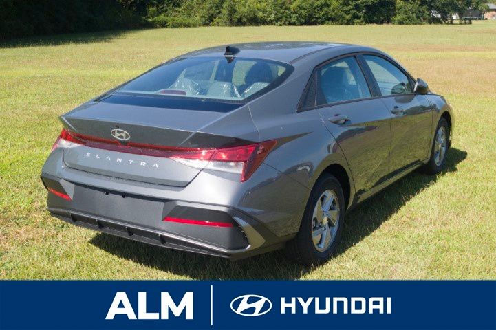 New 2026 Gray Hyundai SE image 6