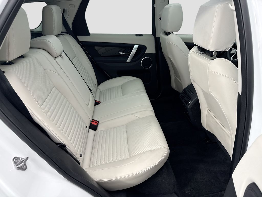 Thumbnail: 2025 Land Rover Discovery Sport - 21