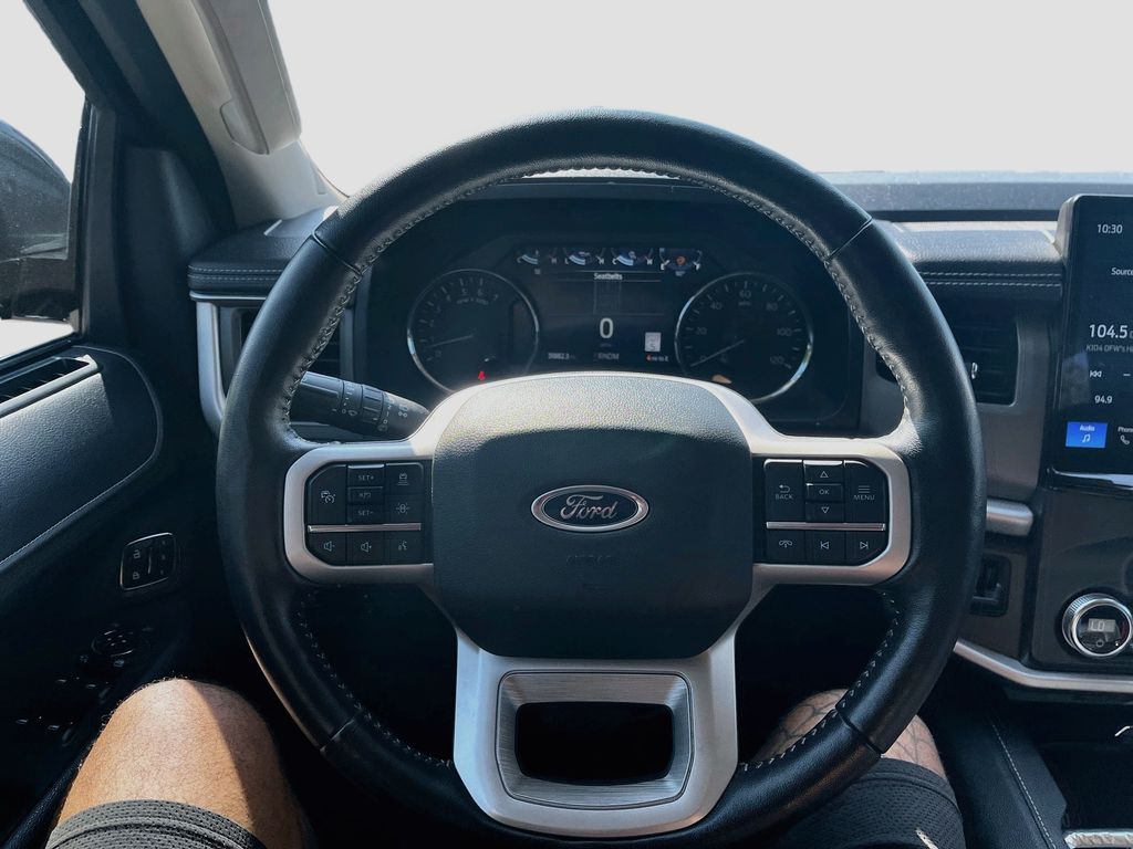 Used 2022 Blue Ford XLT image 11