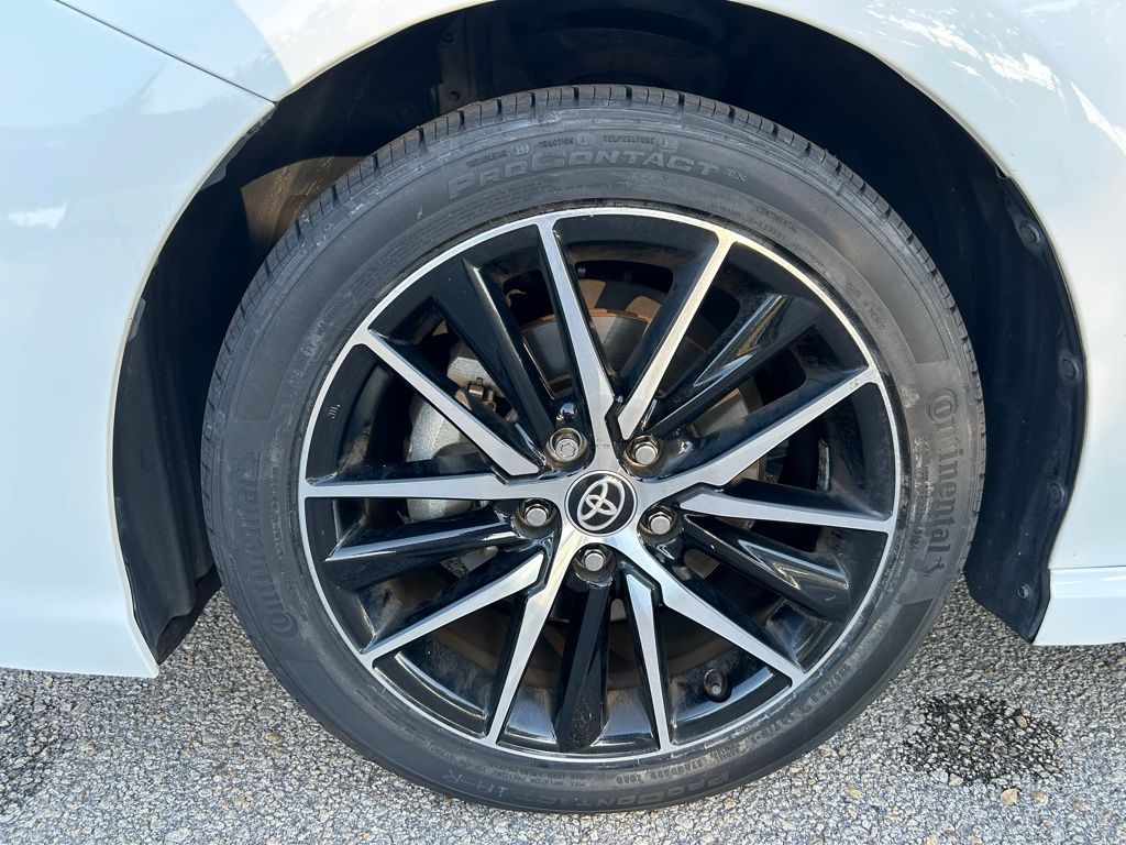 Thumbnail: 2023 Toyota Camry - 9