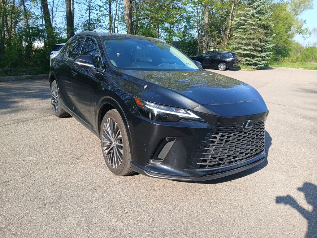 View vehicle photo 4