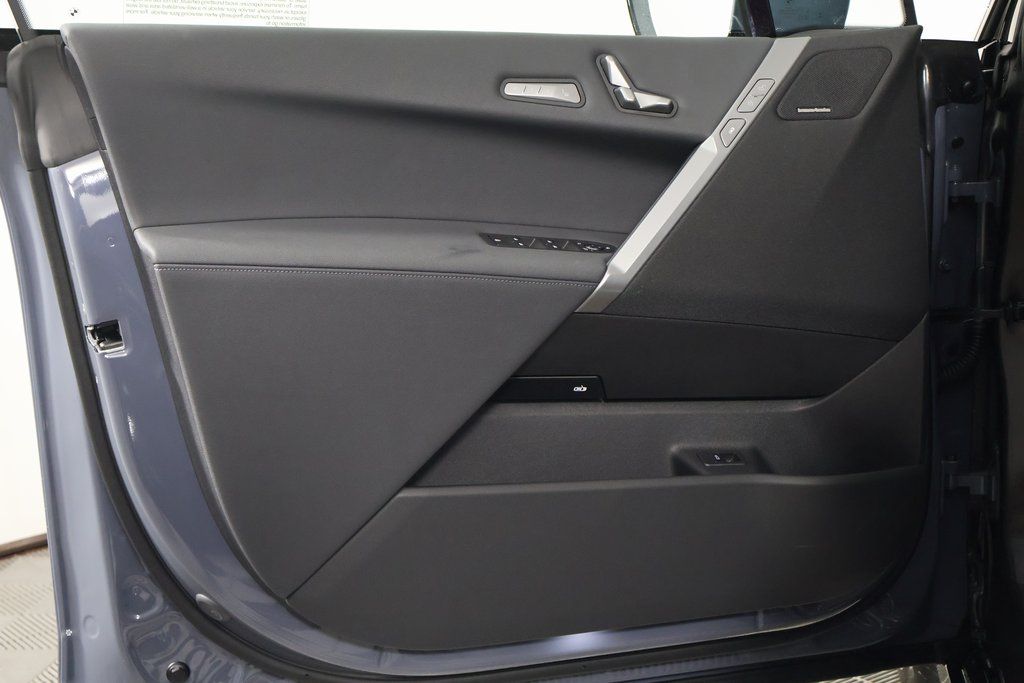 Thumbnail: 2026 BMW iX - 7