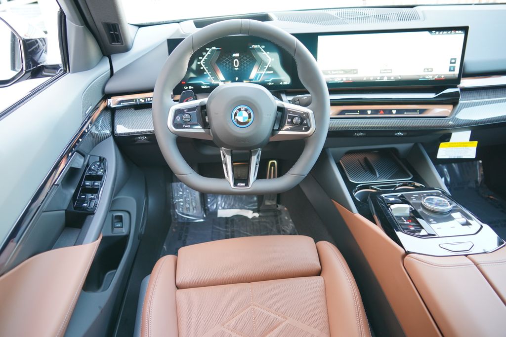 Thumbnail: 2026 BMW i5 - 15