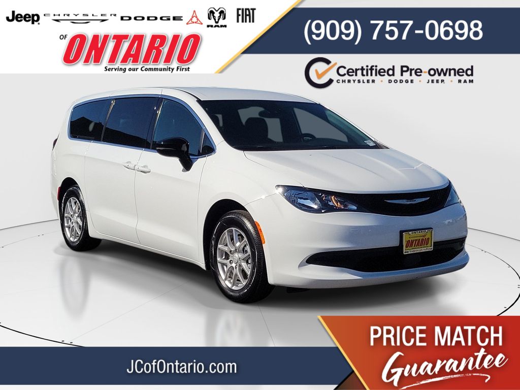 2026 Chrysler Voyager LX FWD