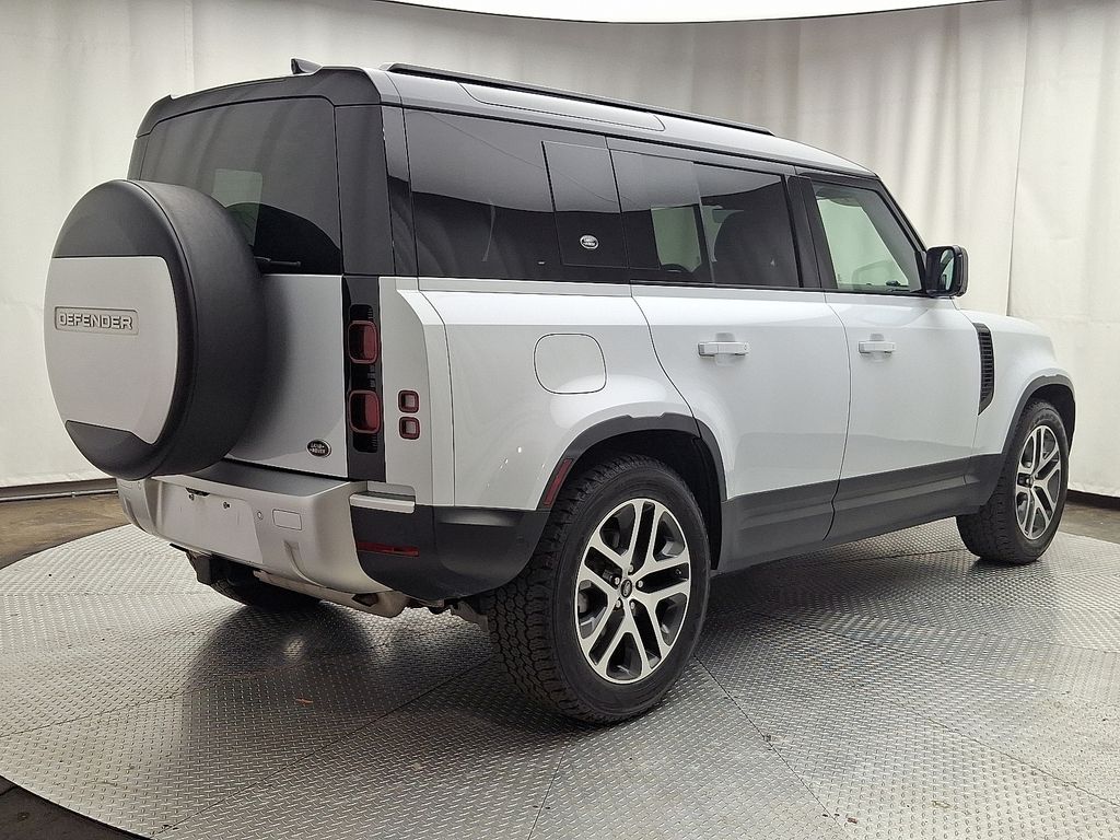 Thumbnail: 2021 Land Rover Defender - 4