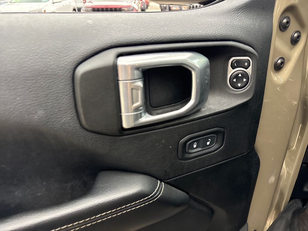 Used 2020 Green Jeep Overland image 17